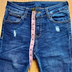 Zara Midrise Blue Jeans